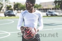 世界上最软的男人:Arthur Cadre,把脚从背后扳到嘴边