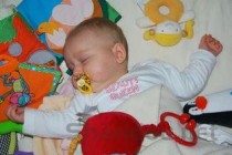 世界上头最大的婴儿，较之正常儿童大三倍