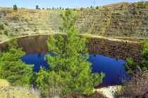 世界上最危险的硫酸湖：卡瓦伊真火山湖（世界上最强大的火山爆发发生的湖叫什么名字?）