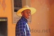 世界上谁的鼻子最大：土耳其男子鼻子长8.8厘米