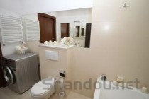 世界上最贵的马桶多少钱 国际空间站厕所1.2亿元