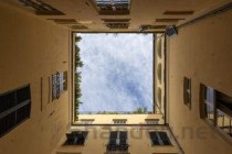 世界上最高的酒窖，距离地面351米高