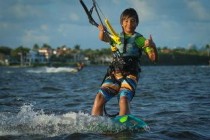 世界上最长的玻璃桥：擎天柱玻璃桥全长520米