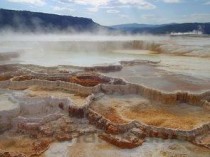 世界上最多火山的地方，一个国家有一百多座火山