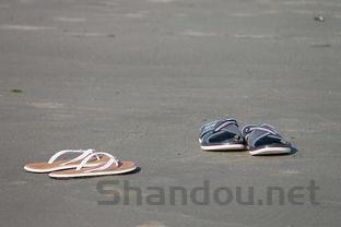 拖鞋十大名牌男士(男士拖鞋十大名牌)